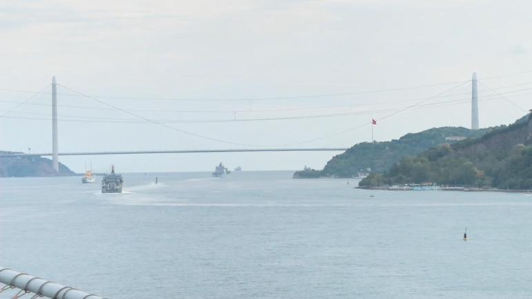 TCG Anadolu Mavi Vatan Boğaz Geçişi için Sarayburnundan demir aldı