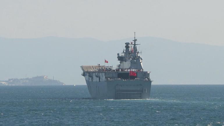 Mavi Vatan Boğaz Geçişine vatandaşlardan yoğun ilgi