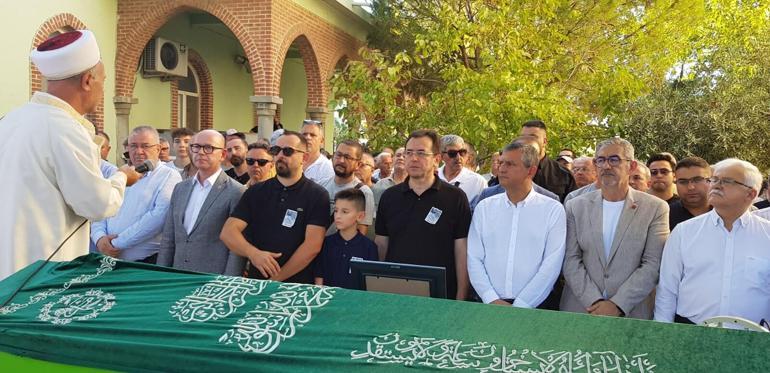 Özgür Özel Balıkesirde cenaze törenine katıldı