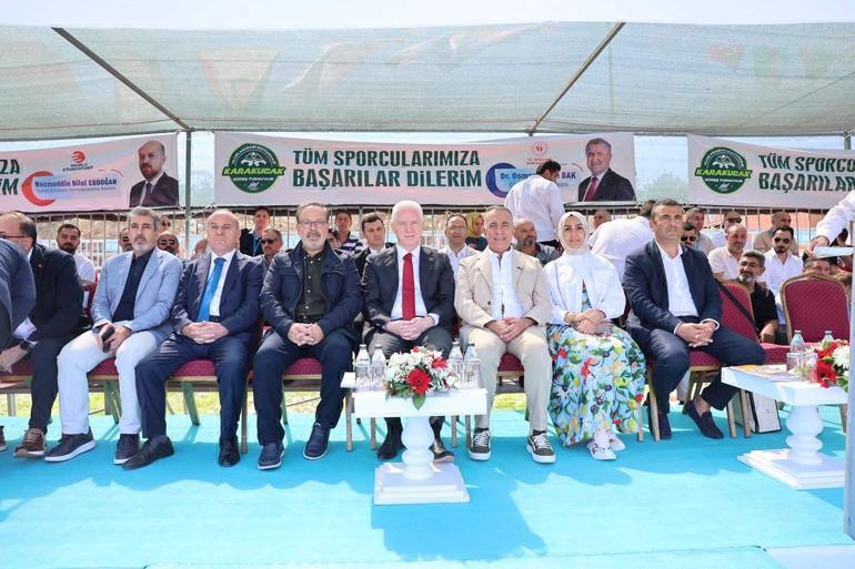 Uluslararası Sultangazi Belediyesi Geleneksel Karakucak Güreşleri’ne yoğun ilgi