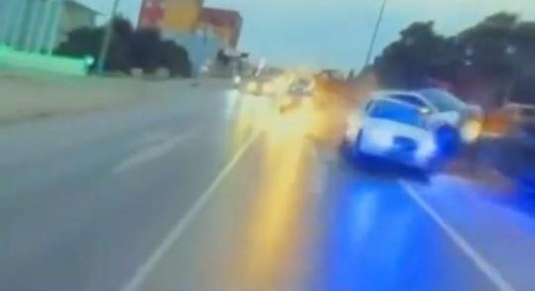 Samsun’da düğün konvoyundaki kaza kamerada; gelin ve arkadaşı yaralandı