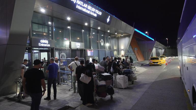 Cidde seferi için havalanan uçak, motor arızası nedeniyle acil iniş yaptı