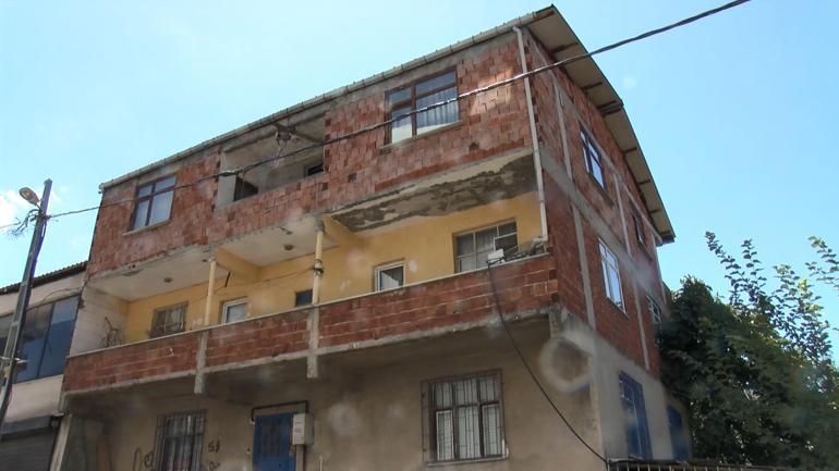 Sultanbeylide 3 katlı bina çökme tehlikesi nedeniyle tahliye edildi