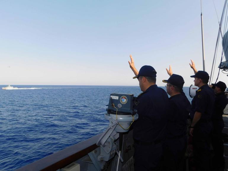 TCG Kınalıada, Libya’ya liman ziyareti gerçekleştirdi