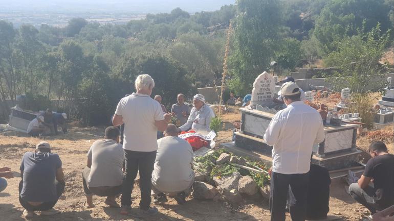 2 kişinin hayatını kaybettiği kazada sürücü, yoldaki ölü köpeğe çarpmamak için manevra yapmış