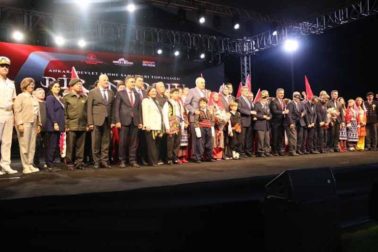 TBMM Başkanı Kurtulmuş: Bu millet Allahtan başka kimsenin önünde diz çöküp, eğilmez