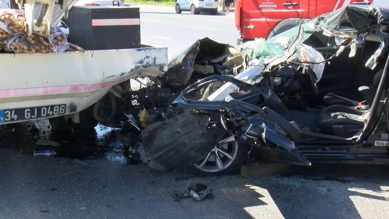 Sultangazide otomobil vince çarptı: 2 yaralı