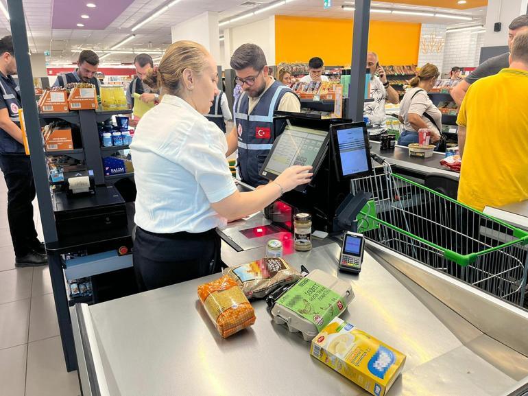 İzmirde marketlerde fahiş fiyat ve etiket denetimi