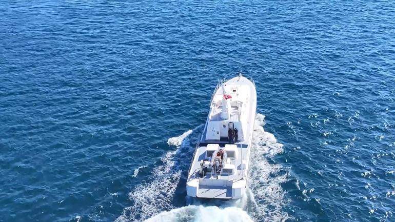 İstanbul Boğazında yüzme yarışında kaybolan Rus yüzücüyü arama çalışmaları sürüyor