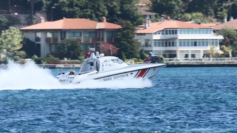 İstanbul Boğazında yüzme yarışında kaybolan Rus yüzücüyü arama çalışmaları sürüyor