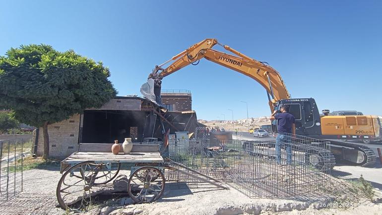 Kapadokyada kaçak yapılan otel ile restoran yıkıldı