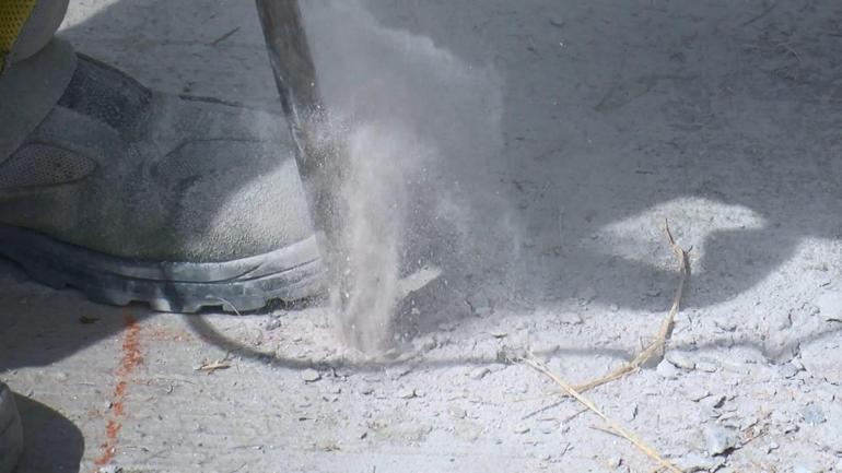 Avcılarda otobüs durağına taşlarla bank yapmıştı; ekipler çalışmalarına başladı