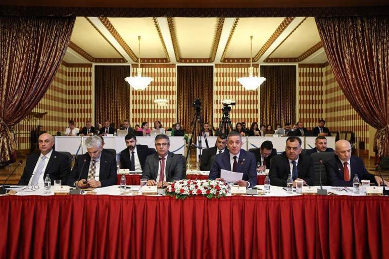 Kurtulmuş: Türkiye modelini hayata geçirmek komisyonun tarihi başarılarından biri olacaktır