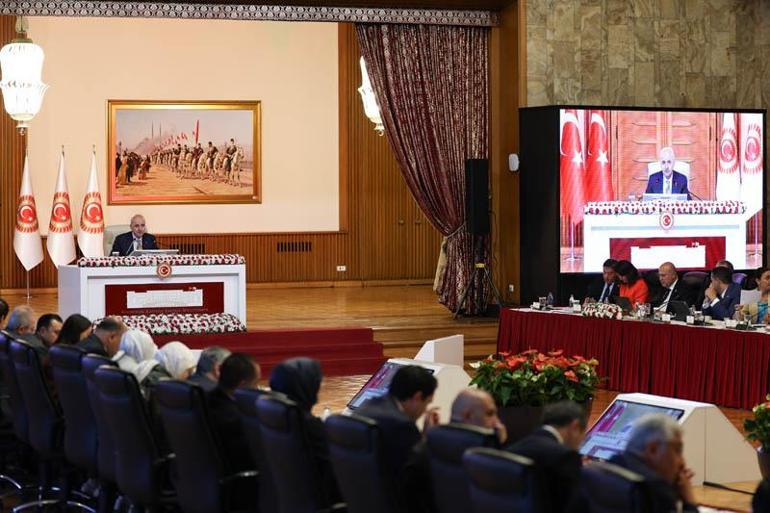 Kurtulmuş: Türkiye modelini hayata geçirmek komisyonun tarihi başarılarından biri olacaktır