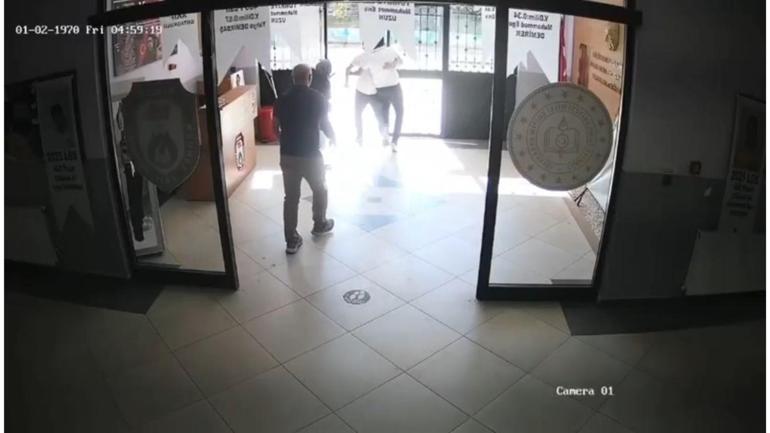 Sahte evrak veren veli, ret cevabı alınca okul idarecilerine bıçakla saldırmaya çalıştı