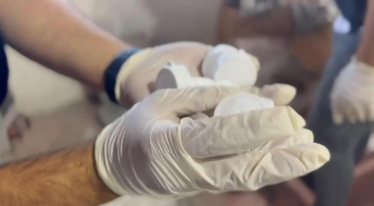 İstanbulda 847 bin 600 uyuşturucu hap ele geçirildi