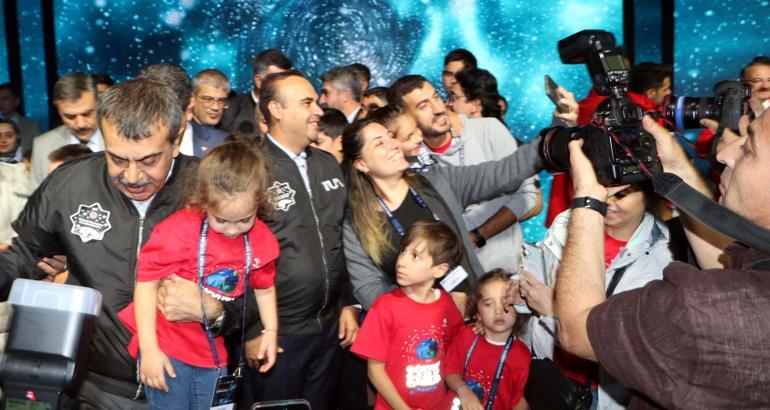 Bakan Kacır: Kendi geliştirdiğimiz uzay aracımızla Ay’a erişeceğiz
