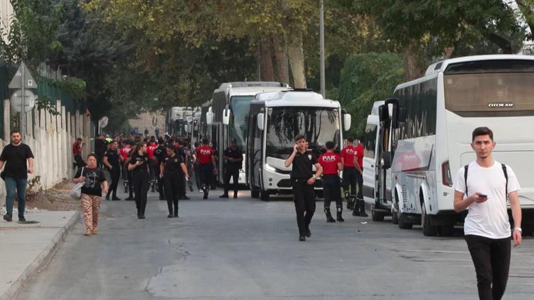 İstanbulda 30 Ağustos Zafer Bayramı kutlamaları kapsamında bazı yollar trafiğe kapatıldı