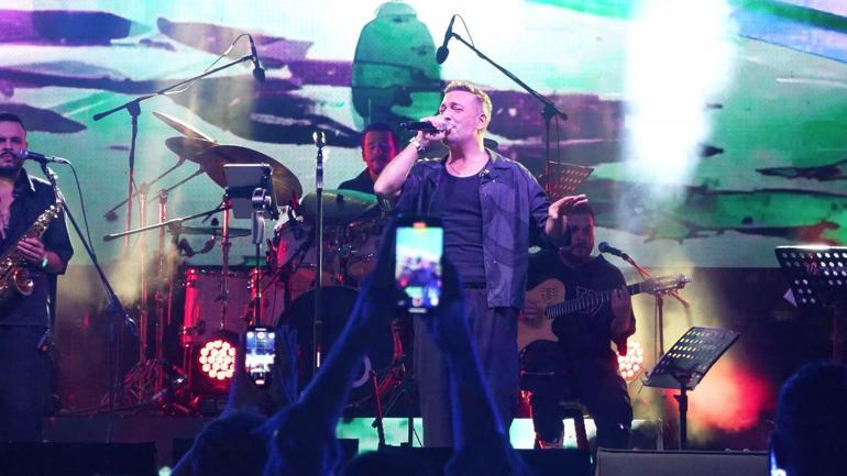 Sultangazide 30 Ağustos Oğuzhan Koç konseriyle kutlandı