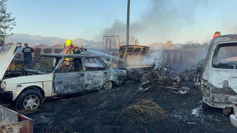 Yediemin deposunda yangın; 5 otomobil ve 30 motosiklet zarar gördü