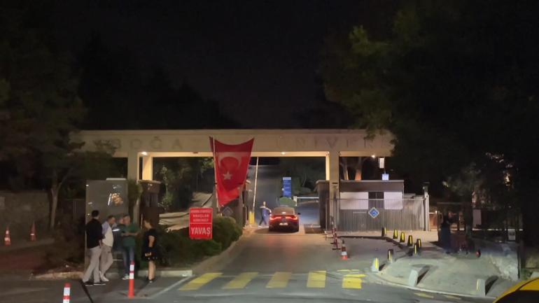 Sarıyerde üniversite kampüsündeki kafede kız arkadaşını öldürüp, intihar etti