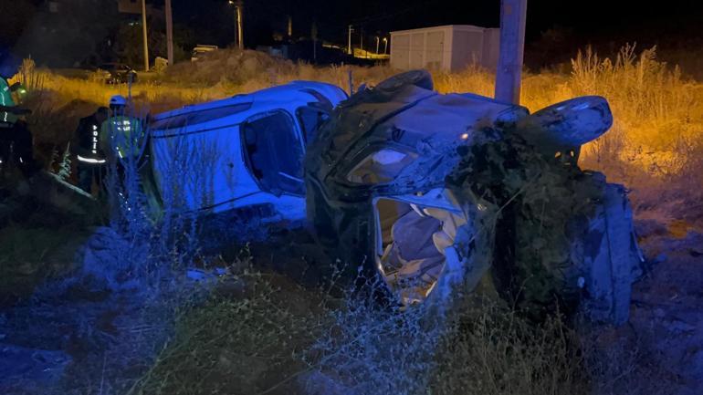 Nevşehir’de otomobil ile hafif ticari aracın çarpıştığı kaza kamerada; 5 yaralı