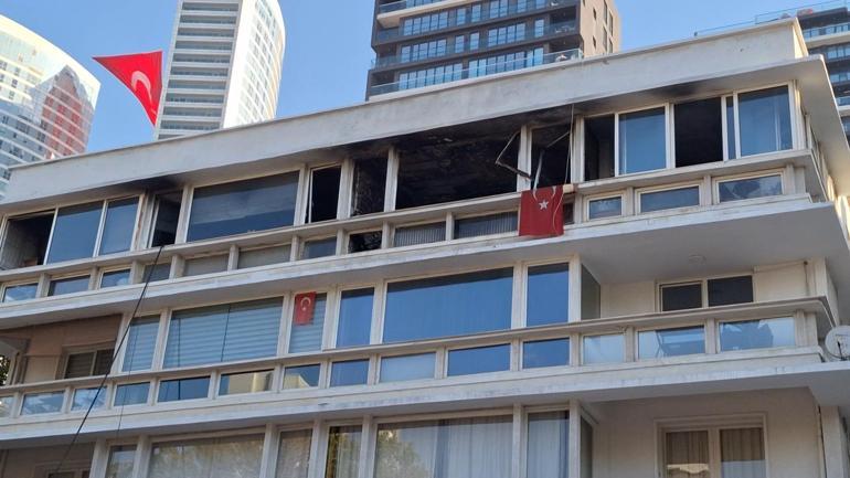 Kadıköyde 4 katlı binada çıkan yangın söndürüldü