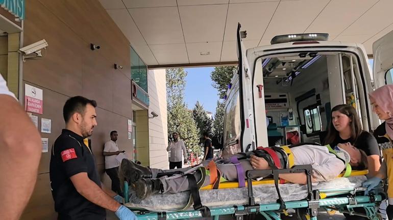 Bursada motosiklet ile kamyon çarpıştı; 2 yaralı