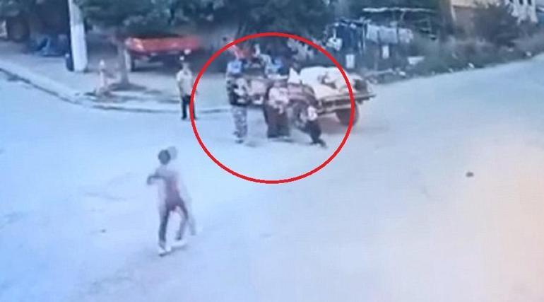 2 yaşındaki Batunun, babasının kullandığı traktörün altında kaldığı anlar kamerada