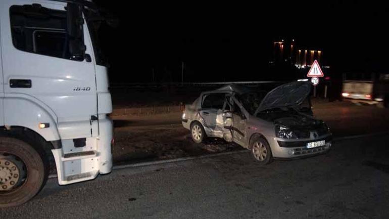Kırıkkalede TIR ile otomobil çarpıştı: 6 yaralı