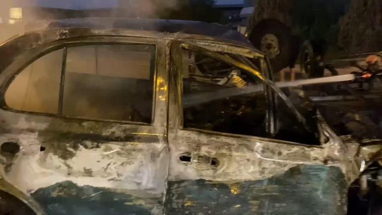 Bursa’da otomobil traktöre çarpıp alev aldı: 2 yaralı