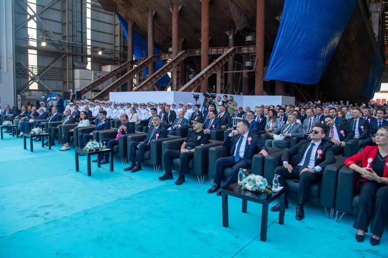 Yalova’da inşası tamamlanan TCG İçel denize indirildi