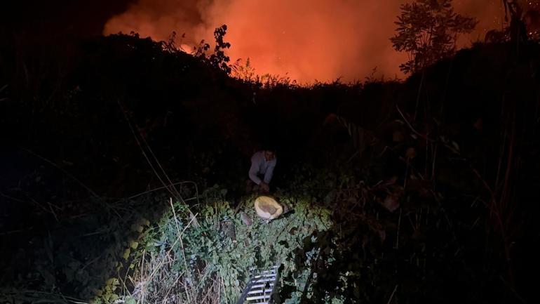 Sazlıktaki yangına müdahale sırasında çalılara takılan kişi kurtarıldı