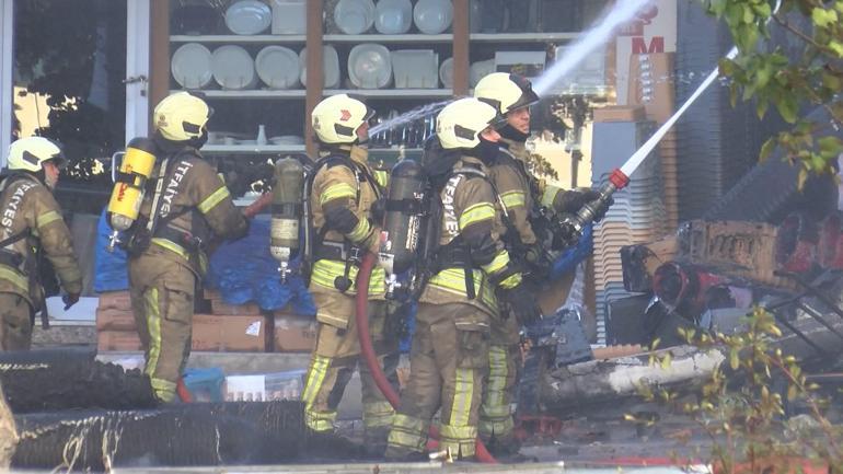 Bağcılar İSTOÇta yangın; 17 iş yeri hasar gördü