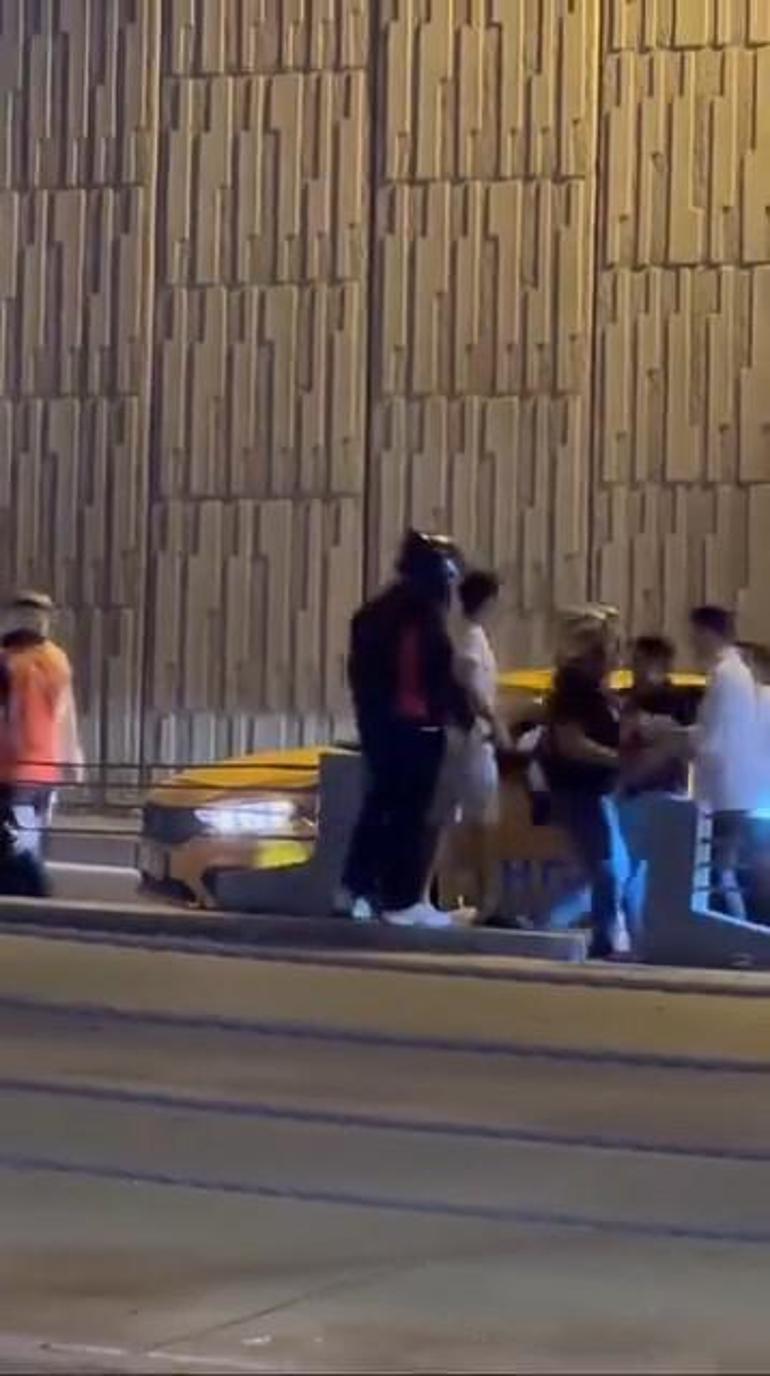 Şişlide tartıştıkları minibüs şoförünü motosiklet kaskıyla darbettiler