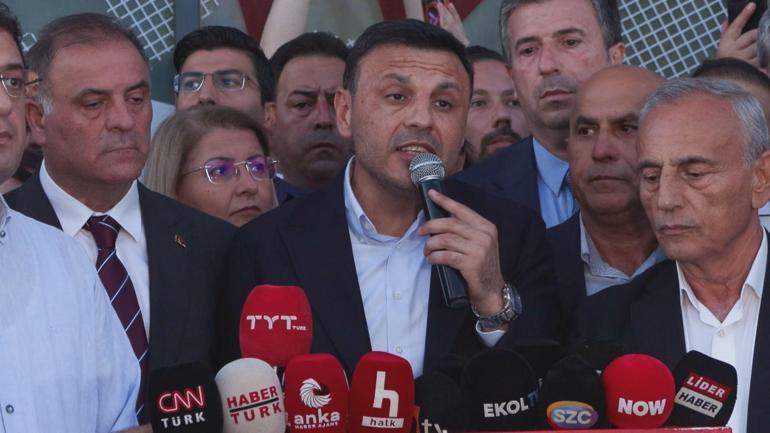 CHP İl Başkanı Özgür Çelik ve yönetimi görevden alındı