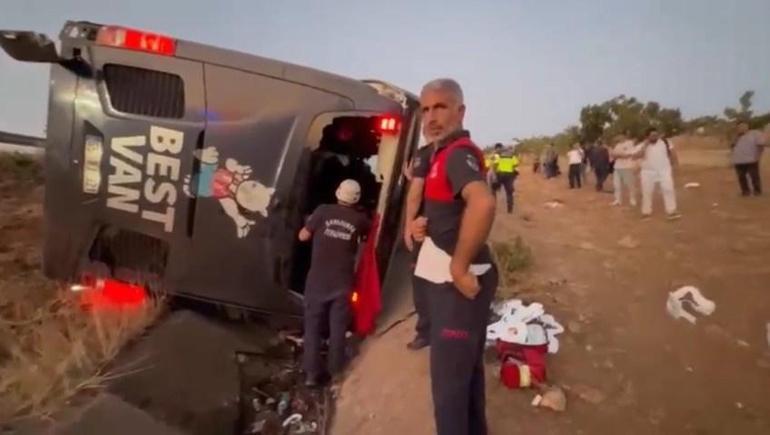 Şanlıurfa’da yolcu otobüsü devrildi: 27 yaralı