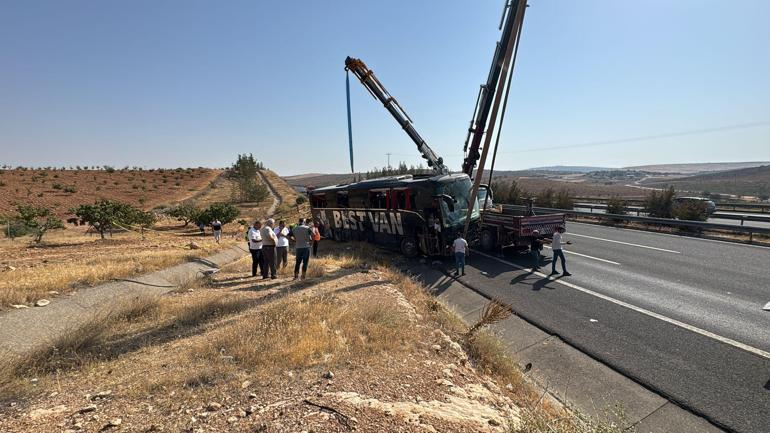 Şanlıurfa’da yolcu otobüsü devrildi: 27 yaralı