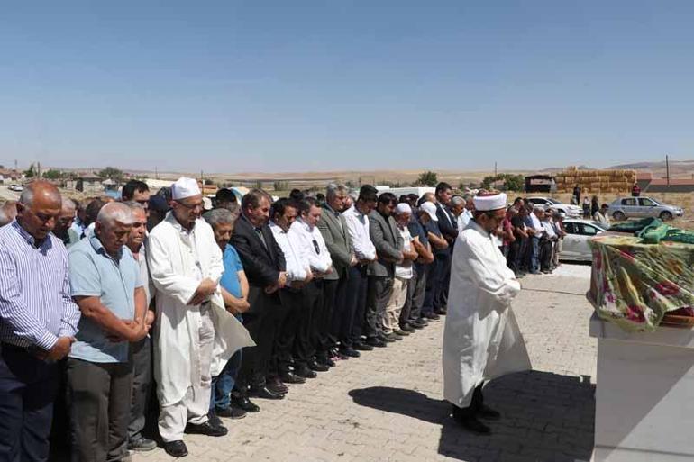 Destici, Eskişehirde cenazeye katıldı