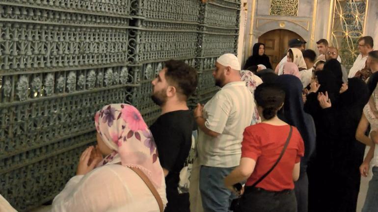 Mevlid Kandili Eyüpsultan Camiinde idrak edildi