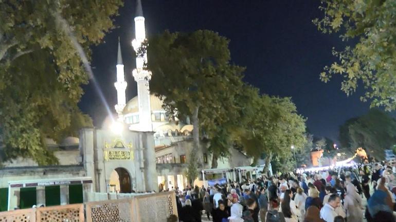 Mevlid Kandili Eyüpsultan Camiinde idrak edildi