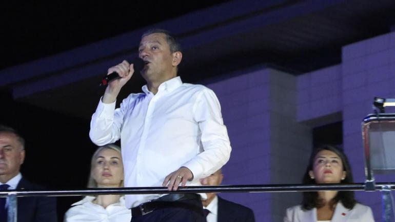 Özgür Özel, Zeytinburnunda konuştu