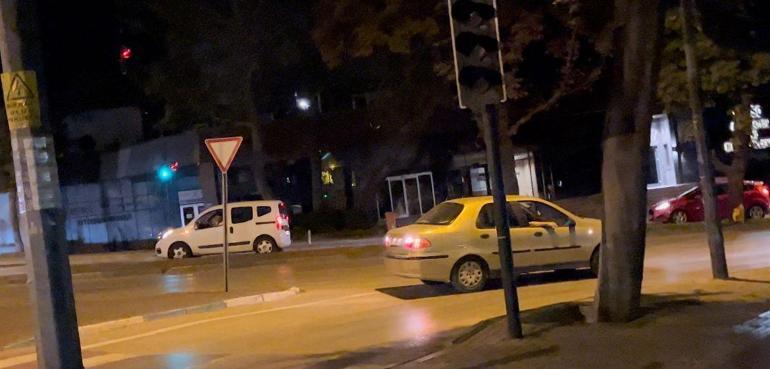 Alkollü sürücü, polisi görünce kaçmaya çalıştı; o anlar kamerada