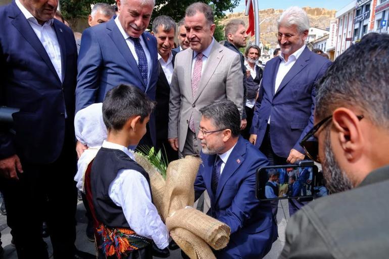 Bakan Yumaklı: Önümüzdeki hafta 6 ilde daha hayvan pazarlarını açacağız