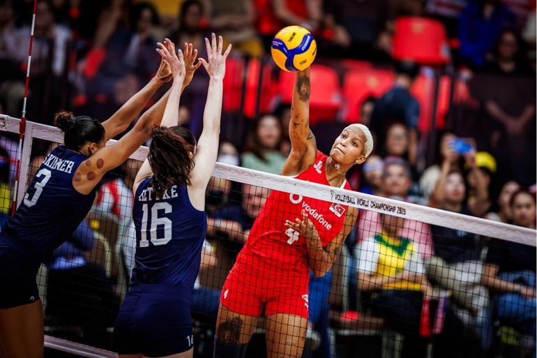 A Milli Kadın Voleybol Takımı, Dünya Şampiyonasında ilk kez yarı finalde