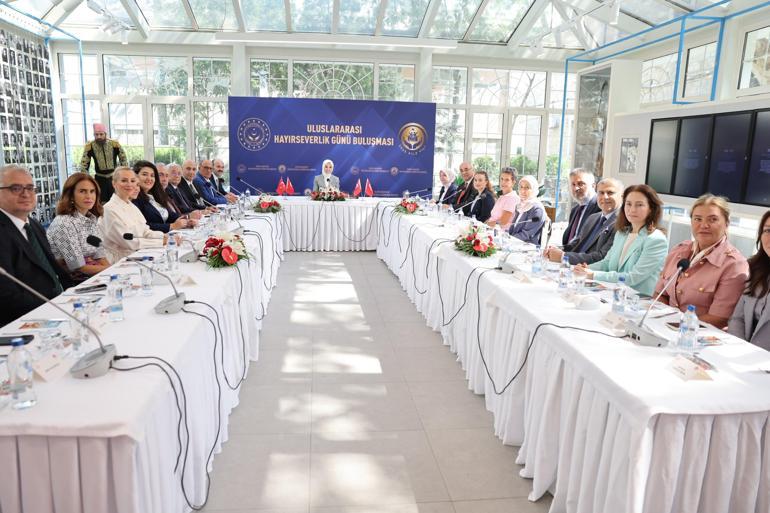 Bakan Göktaş, Darülaceze bağışçılarıyla bir araya geldi