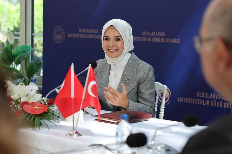 Bakan Göktaş, Darülaceze bağışçılarıyla bir araya geldi