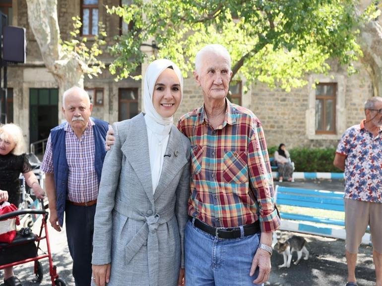 Bakan Göktaş, Darülaceze bağışçılarıyla bir araya geldi