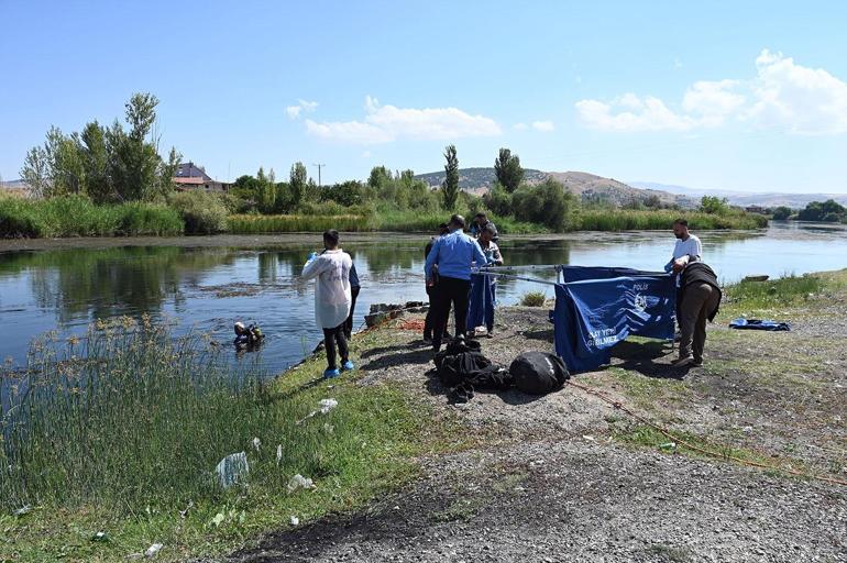 Kızılırmaka düşen arkadaşını kurtarmak isterken birlikte boğuldular