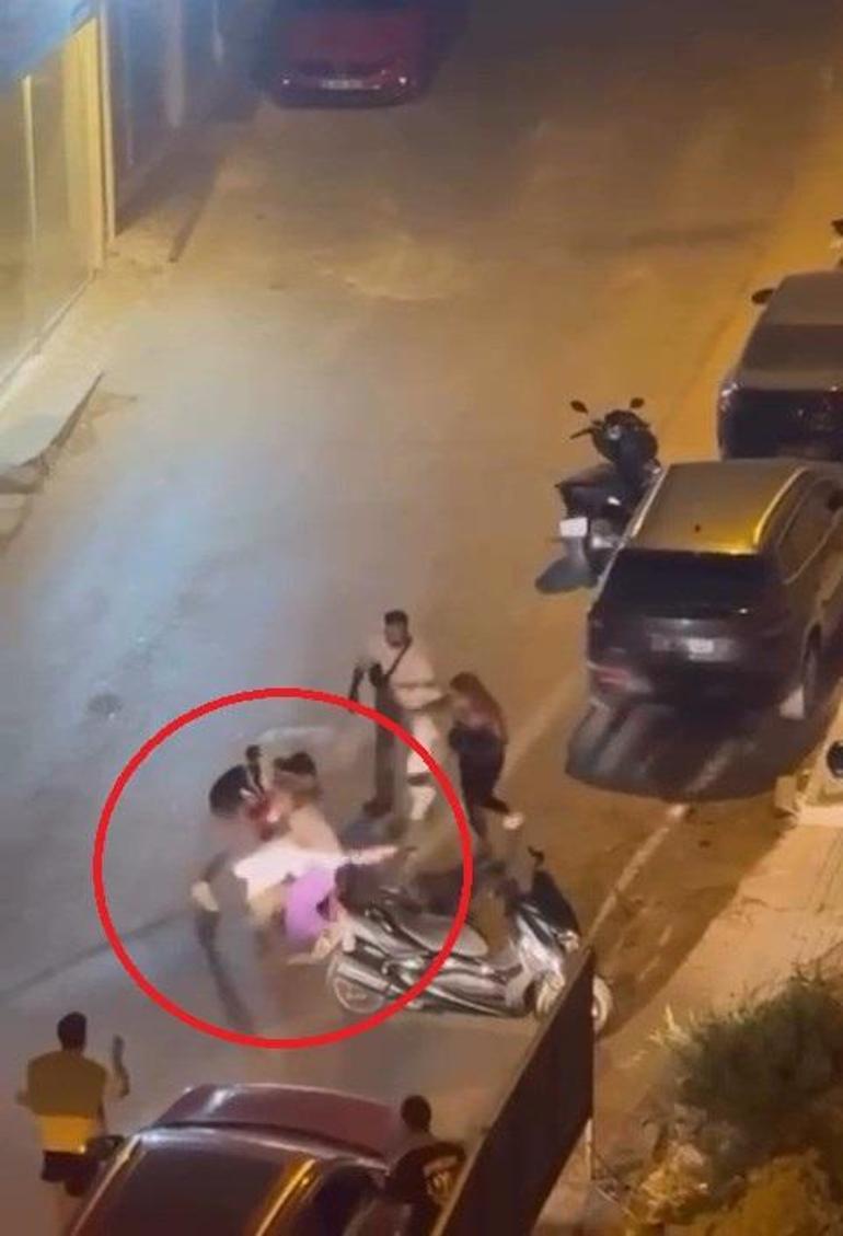 Kadınların sokak ortasında kavgası kamerada